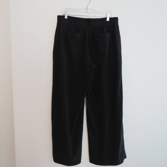 ATHLETA Brooklyn Heights High Rise Pleated Wide Leg Pant in Black - Size 2 P - Picture 8 of 13